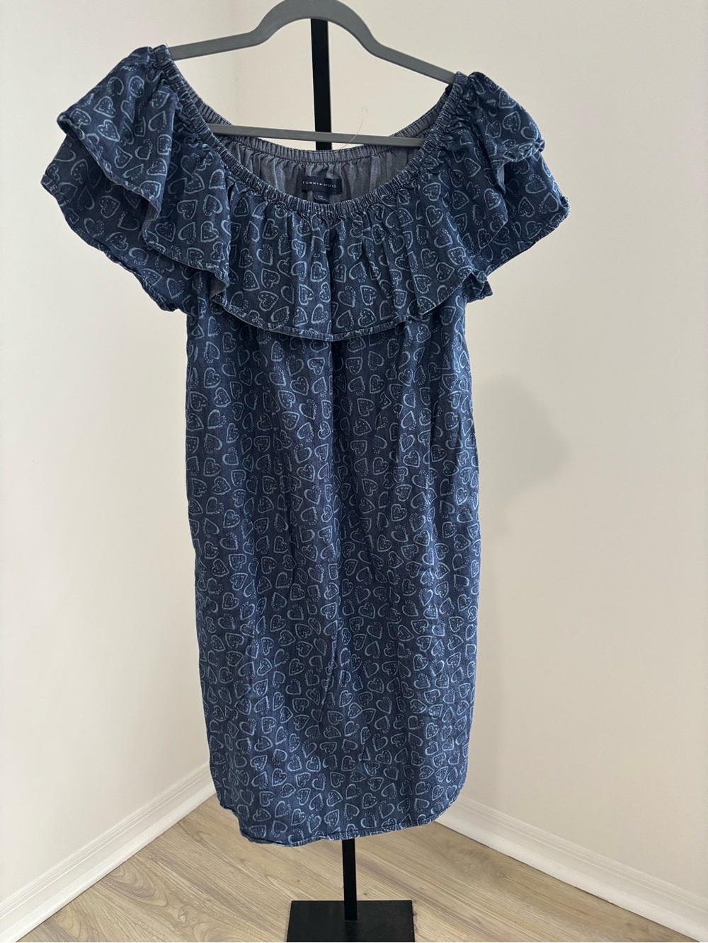 Tommy Hilfiger Navy Blue Off-Shoulder Ruffle Midi Dress with Heart Print